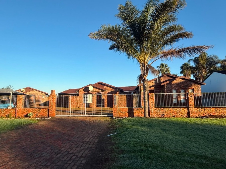 2 Bedroom Property for Sale in Windsor Park Eastern Cape